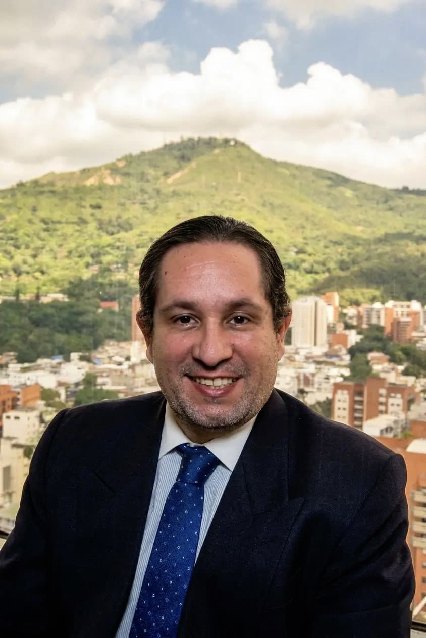 Dr. Bernardo Bermúdez Martínez